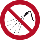 Mit Wasser spritzen verboten